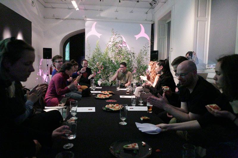 invasive diner